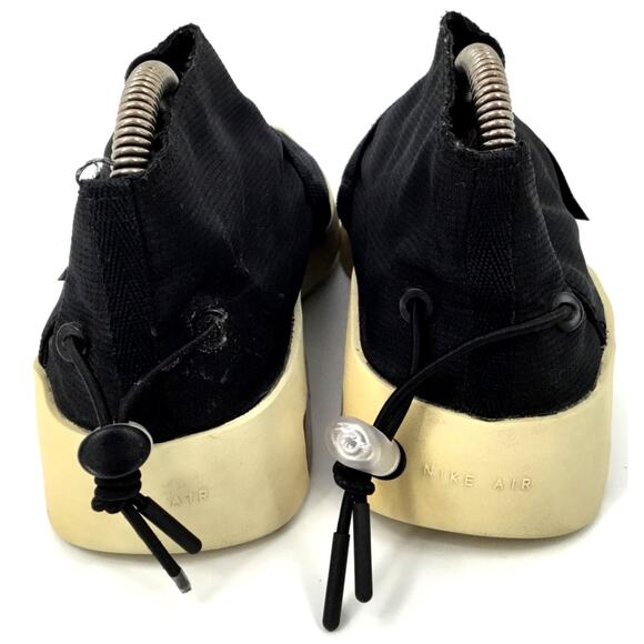 Athletic_Shoes